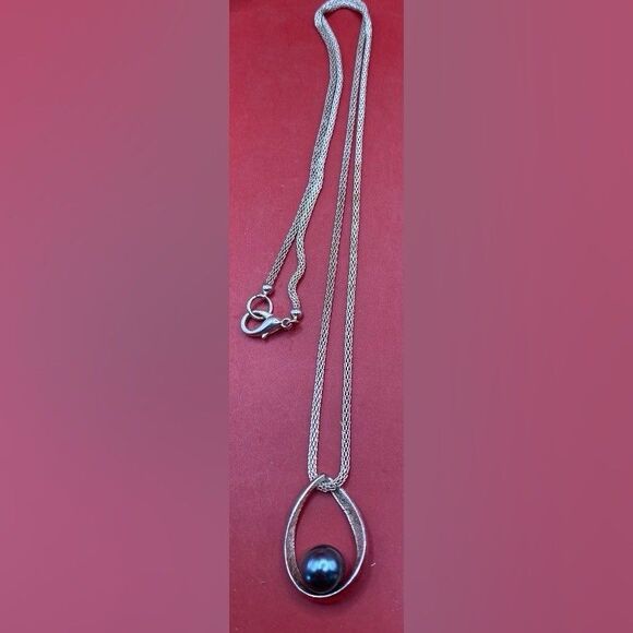 Women’s Necklace Gray Faux Pearl Silver Tone Chain 22” - Picture 1 of 3